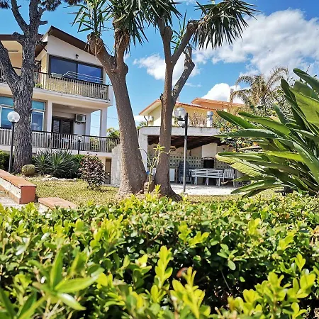 Casa Di Poseidone ブルコリ